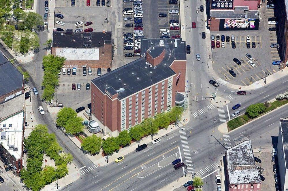 Hilton Garden Inn Detroit Downtown Exterior photo