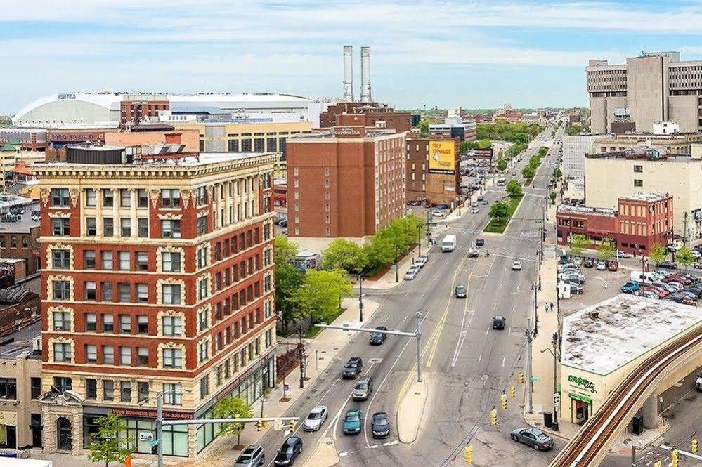 Hilton Garden Inn Detroit Downtown Exterior photo